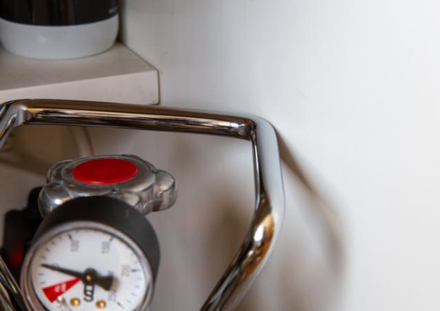 CO2 Anlage anliegend an Wand