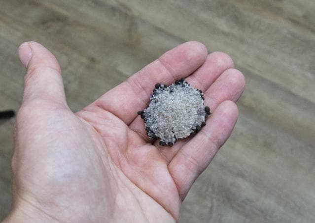 Verklebter Sandhaufen