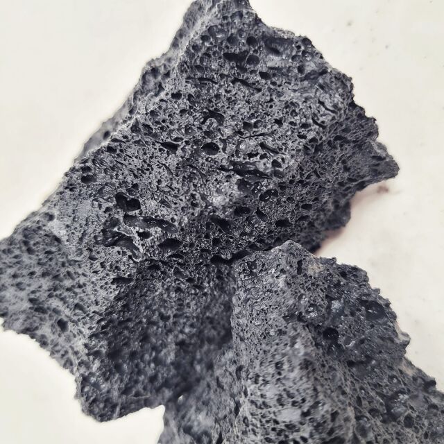 WIO - Decor-NanoRocks - Darwin Black Lava Rocks